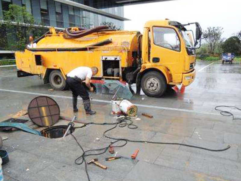 上海南汇周浦专业马桶疏通，下水道疏通，化粪池清理